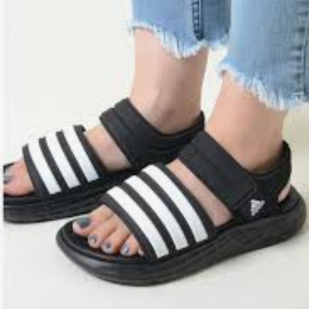 Adidas Duramo SL Sandals Blk/Wht Women/Unisex Sz 9